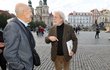 Petr Nárožný na vernisáži Jana Kanyzy Petr Nárožný na vernisáži Jana Kanyzy