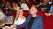 Gabriela Soukalová s přítelem na premiéře filmu o Janu Kollerovi