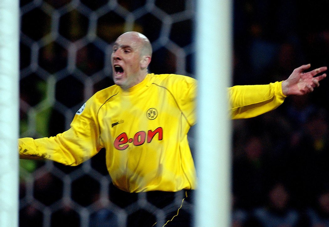 Urostlý útočník se s německou Borussií Dortmund v roce 2002 probojoval do finále Poháru UEFA