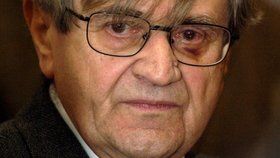 Ve věku 89 let zemřel historik Jan Křen. (na snímku z 22. ledna 2008)