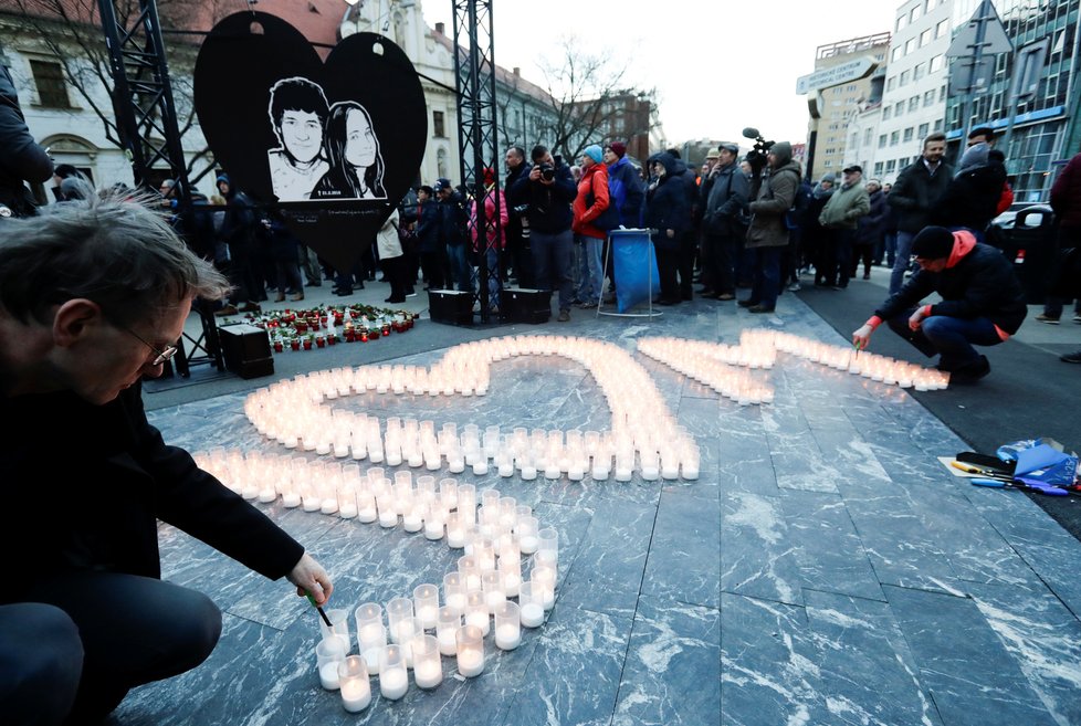 Bratislava si připomíná zavražděného novináře Jana Kuciaka s jeho snoubenkou (21. 2. 2020)