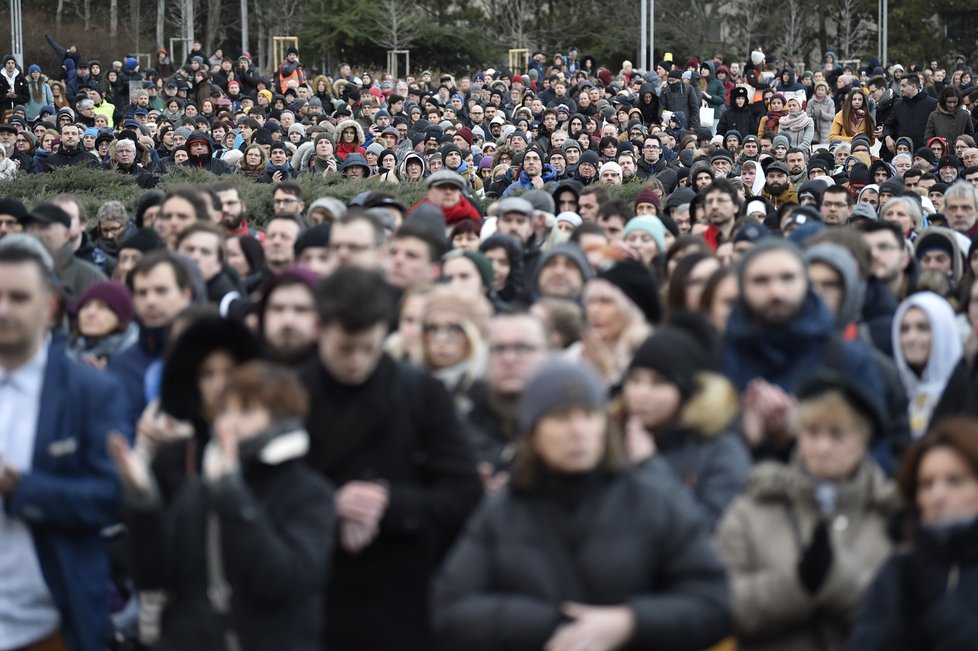 Bratislava si připomíná zavražděného novináře Jána Kuciaka s jeho snoubenkou (21.2.2020)