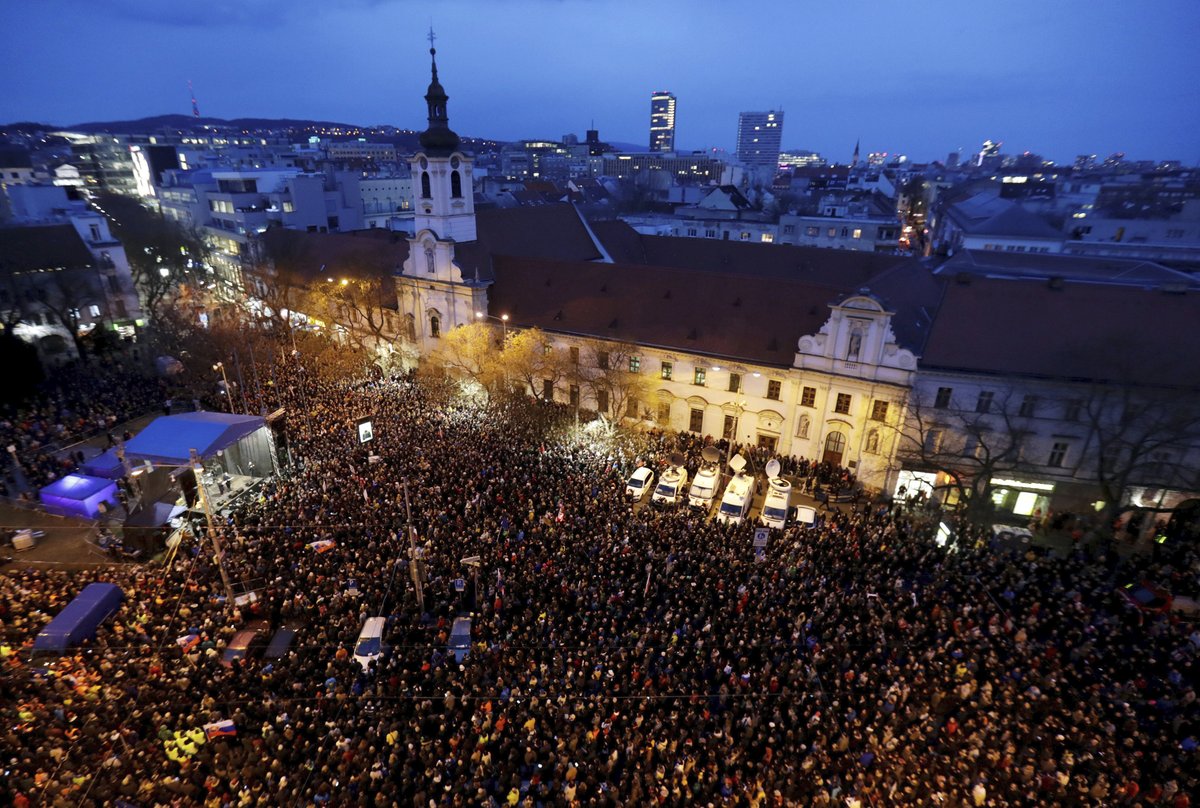 V Bratislavě i dalších slovenských městech uctili památku Jána Kuciaka a jeho snoubenky Martiny rok od jejich zavraždění (21.2.2019)