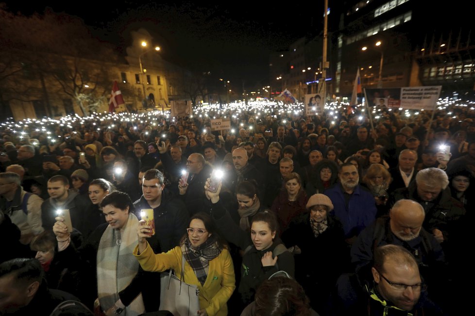 V Bratislavě i dalších slovenských městech uctili památku Jána Kuciaka a jeho snoubenky Martiny rok po jejich zavraždění (21.2.2019).