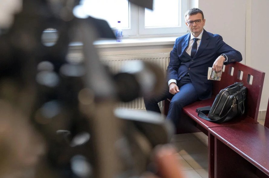 Slovenský podnikatel a spolumajitel finanční skupiny Penta Jaroslav Haščák u soudu s údajnými vrahy Jána Kuciaka 20. ledna 2020.