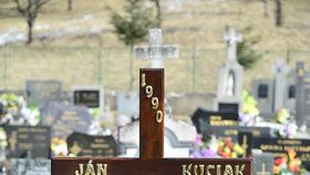 Pohřeb Jána Kuciaka (†27) ve slovenském Štiavniku.