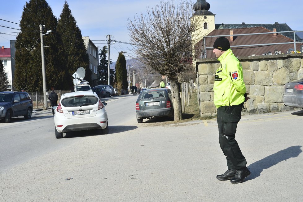 Policie na pohřbu Jána Kuciaka (†27)