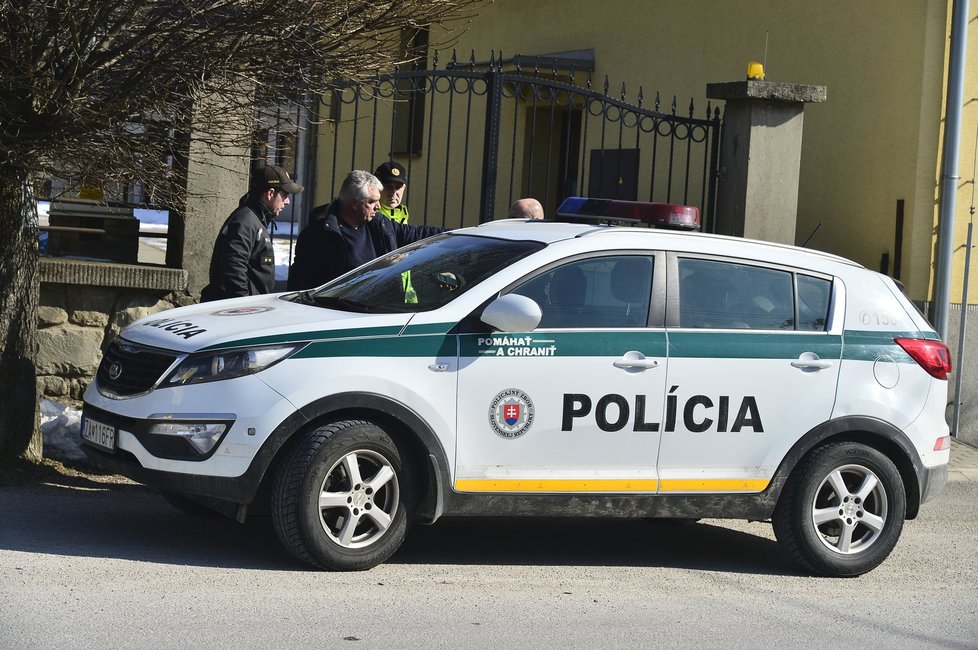 Policie na pohřbu Jána Kuciaka (†27)