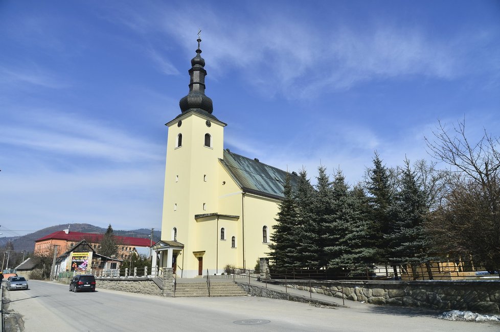 Pohřeb Jána Kuciaka (†27) ve slovenském Štiavniku