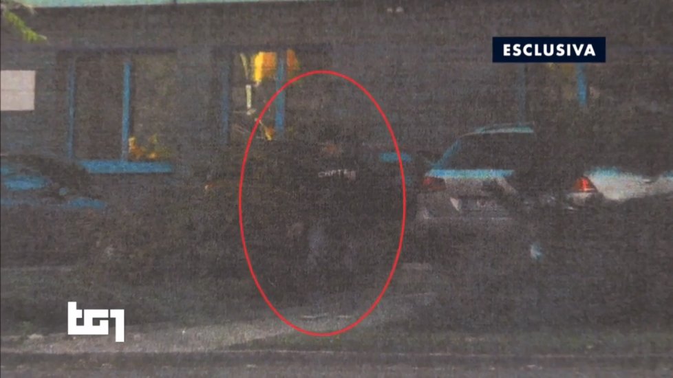 Italská televize zveřejnila fotografie ze sledování Jána Kuciaka. Špehovat ho měl Peter Tóth