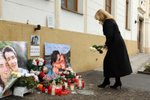 Slovenská prezidentka Zuzana Čaputová uctila památku zavražděného novináře Jána Kuciaka a jeho snoubenky (21.2.2021)