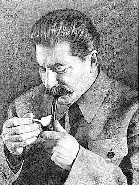 Stalin bez dýmky neudělal krok.