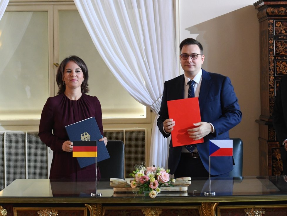 Ministři zahraničních věcí ČR a Německa Jan Lipavský a Annalena Baerbocková na tiskové konferenci mimo jiné o Ukrajině (26. 7. 2022)