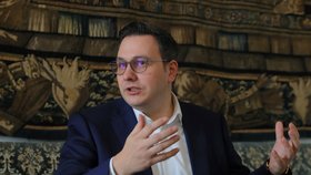 Lipavský utnul spekulace o rošádě v Moskvě: Pivoňka zůstává velvyslancem, bude mít nového zástupce