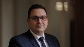 Ministr zahraničí Jan Lipavský (Piráti) při rozhovoru pro Blesk (24.11.2023)
