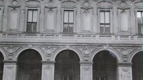 Snímky z místa činu, všechny fotografie údajně pocházejí z 10. března 1948.