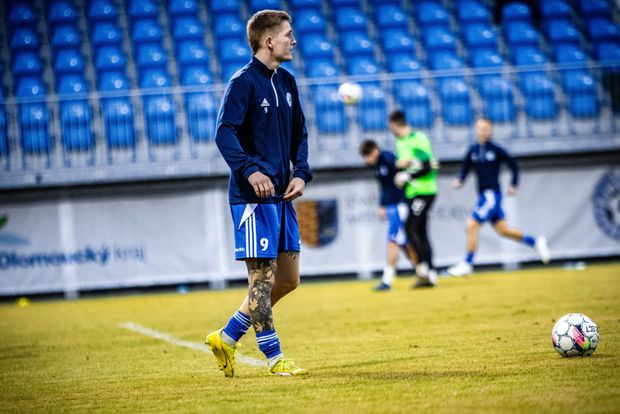 Jan Matoušek střídal v průběhu zápasu s Žižkovem svého jmenovce Jan Matoušek střídal v průběhu zápasu s Žižkovem svého jmenovce