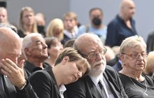 Zoufalý Jan Nedvěd: Proč se na pohřbu sesypal? 