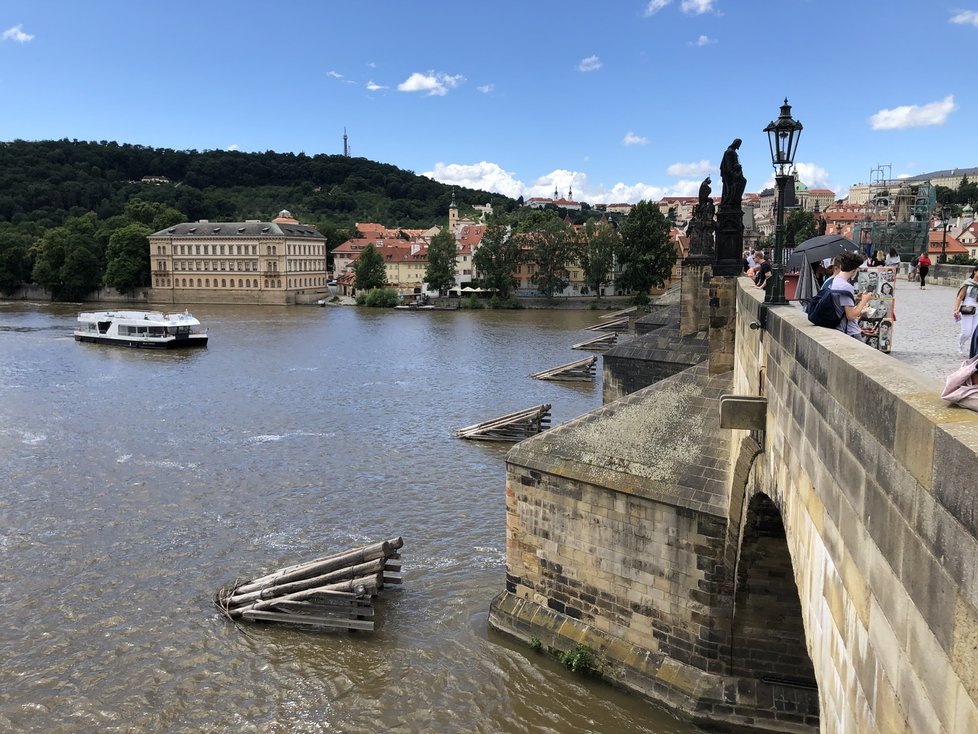 Památka na sv. Jana Nepomuckého na Karlově mostě