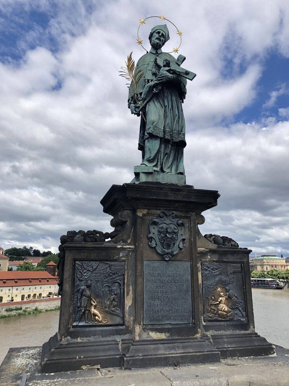 Památka na sv. Jana Nepomuckého na Karlově mostě
