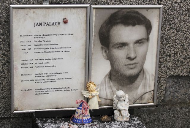 Hrob Jana Palacha na Olšanských hřbitovech