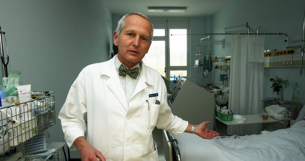 Přednosta kardiocentra pražského Institutu klinické a experimentální medicíny (IKEM) Jan Pirk