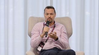 Piskač: Nejhorší stav vyhoření? Už nejste schopní vstát z postele nebo vás vyvezou z firmy nohama napřed Piskač: Nejhorší stav vyhoření? Už nejste schopní vstát z postele nebo vás vyvezou z firmy nohama napřed