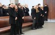 Pohřeb Jana Pokorného: na jedné straně přítel Martin, na druhé registrovaný partner Yury