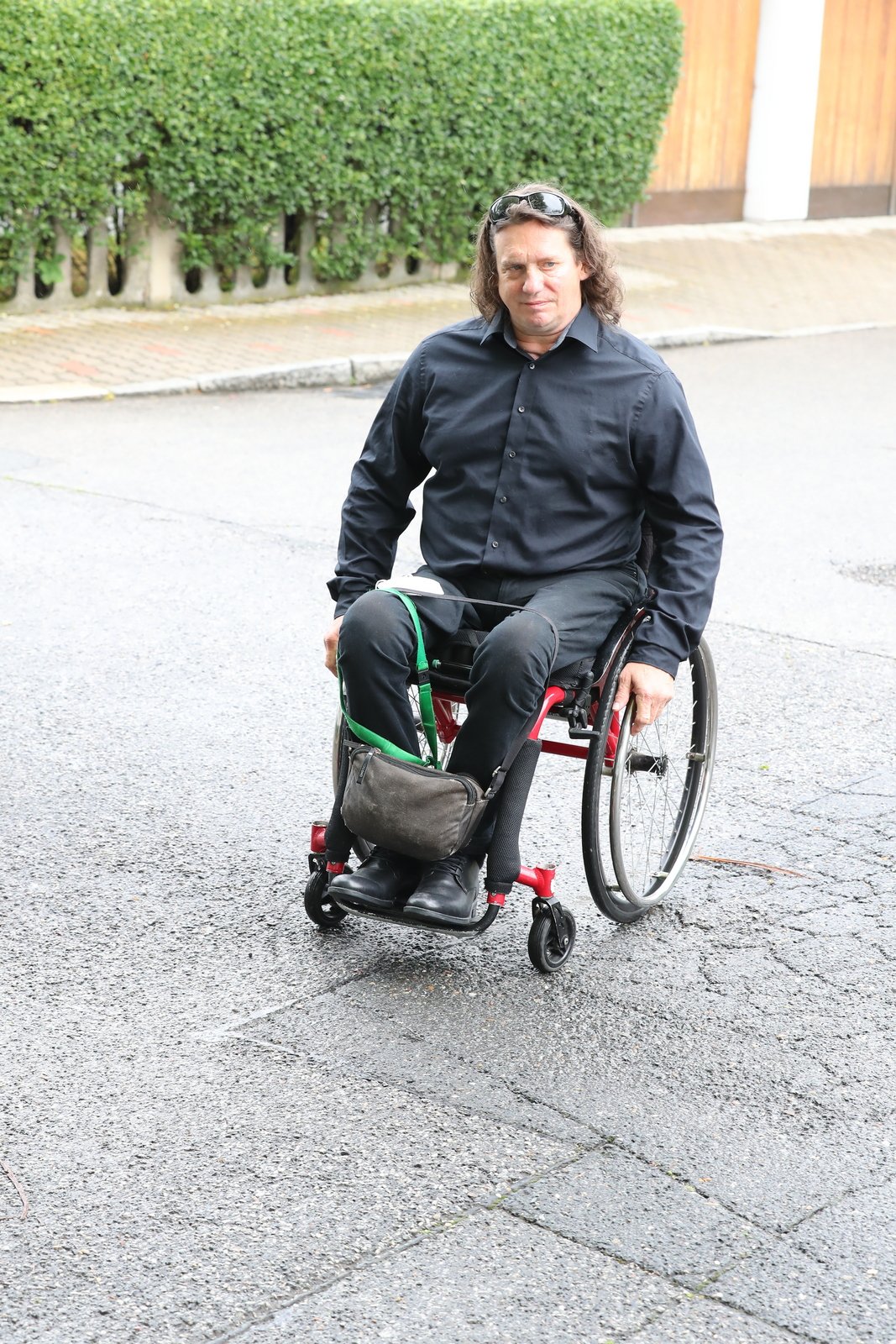 Honza je již 33 let na invalidním vozíku. 