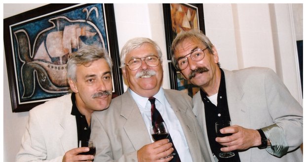 Tři bratři Rosáci na unikátním snímku: Honza (75), Zdeněk (85), Karel (†79)