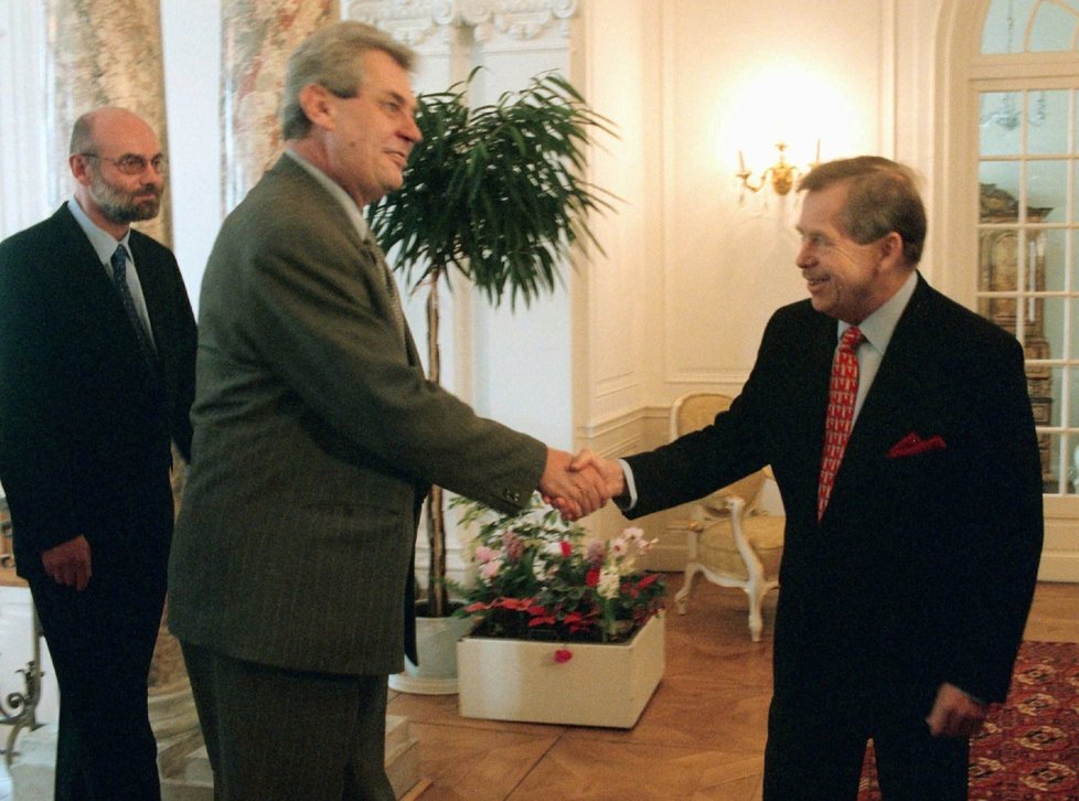 Jan Ruml, Miloš Zeman a Václav Havel při povolebních vyjednáváních v roce 1999