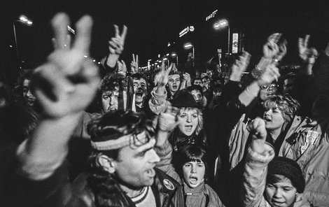 Revoluční rok 1989 na fotografiích Jana Šibíka