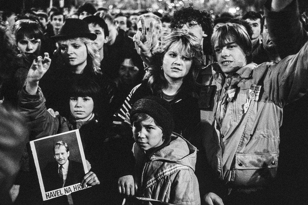 Revoluční rok 1989 na fotografiích Jana Šibíka