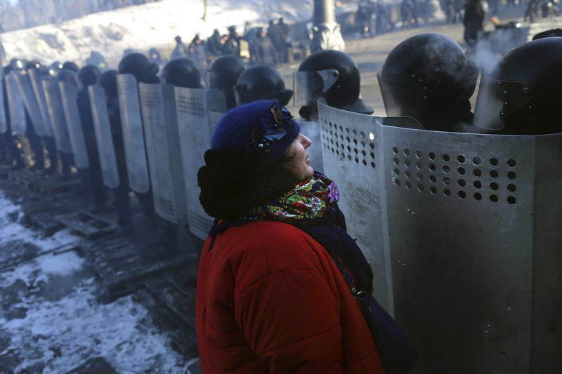 Na ukrajině zuří revoluce. Fotograf Jan Šibík navštívil Kyjev a zaznamenal boje, které tam Ukrajinci zažívají.