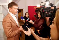 „Plno drahých slibů a Babišovy pohádky.“ Budoucí opozice cupuje program vlády ANO, SPD a Motoristů