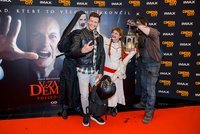 Horor na plátně i ve foyer: Solfronk se na premiéře V zajetí démonů 4 potkal s ex Pšádovou