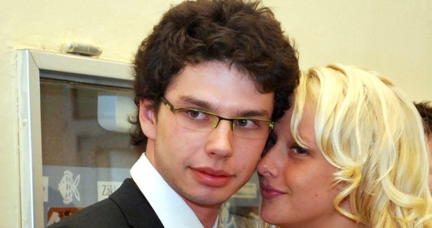 Jan Šťastný ml. se svou novomanželkou Michaelou spolu už rok žijí