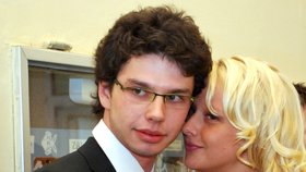 Jan Šťastný ml. se svou manželkou Michaelou