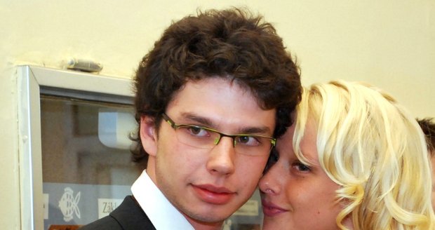 Jan Šťastný ml. se svou manželkou Michaelou