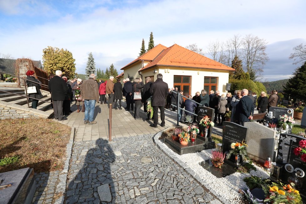 Poslední rozloučení s někdejším československým premiérem Janem Stránským. (18. 11. 2019)