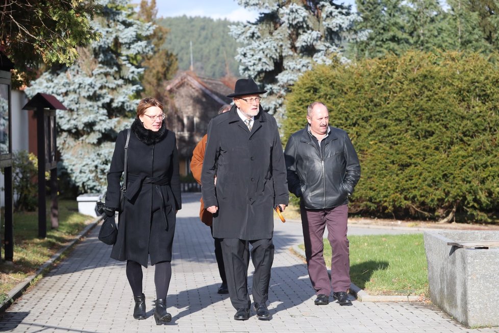 Poslední rozloučení s někdejším československým premiérem Janem Stránským. (18. 11. 2019)