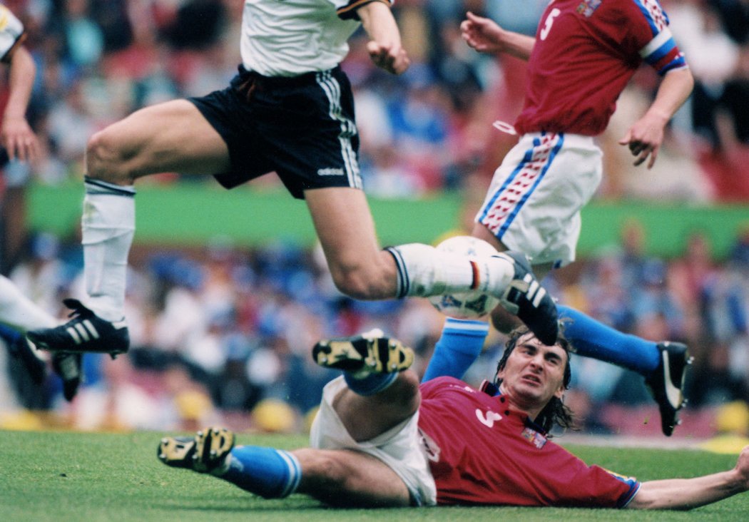 Ani výborné skluzy Jana Suchopárka nezabránily prohře ve finále proti Německu na Euru 1996 v Anglii