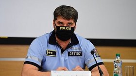 Policejní prezident Jan Švejdar po jednání Ústředního krizového štábu