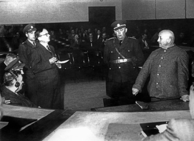 Rudolf Beran před soudem roku 1947.