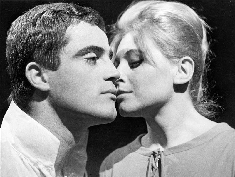 1963: S Marií Tomášovou jako Romeo a Julie.