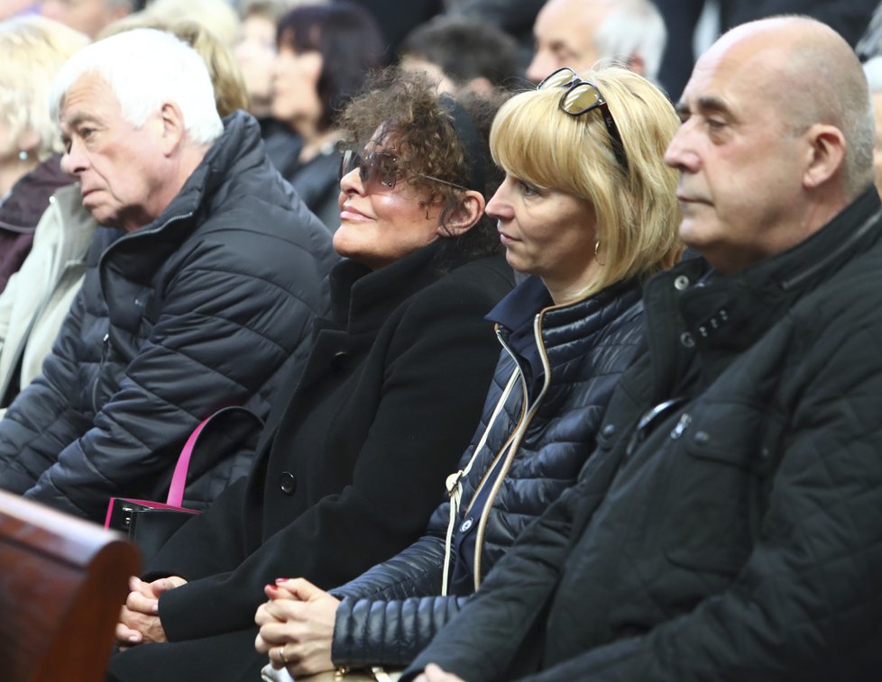 Jitka Zelenková a Petr Salava s manželkou