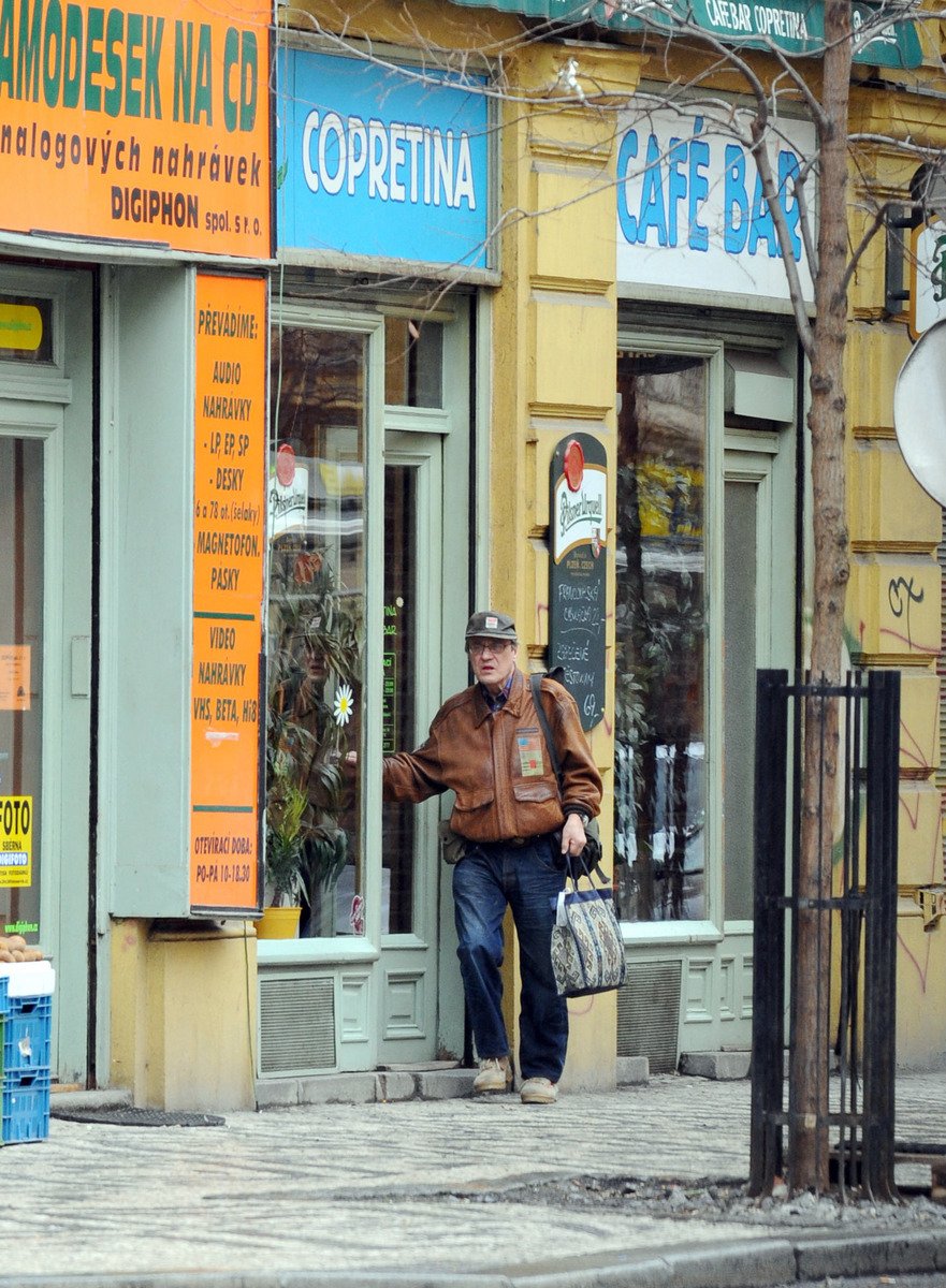 Do hospody vedou první kroky Vyčítala Nejdřív se napije piva…