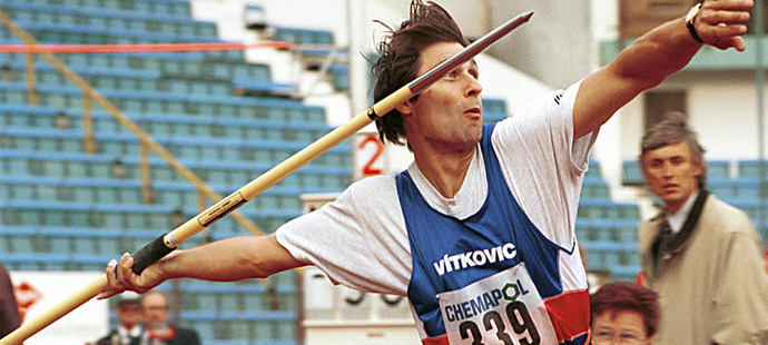 Jan Železný v roce 1996, kdy hodil 98,48 metru. Dosud platný světový rekord.