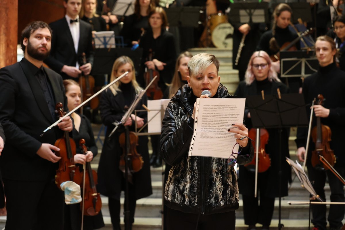 Pieta za bubeníka Jana Žižku v pražské Lucerně: Vdova Olivie Žižková.