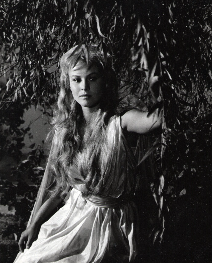 Jana Andrsová ve filmu Rusalka (1962)